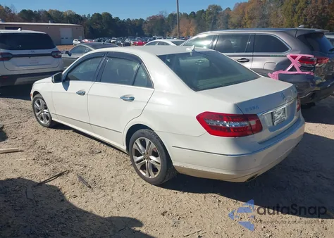 2011 Mercedes-Benz E 350 4Matic из США, поврежденный, VIN WDDHF8HB7BA314897